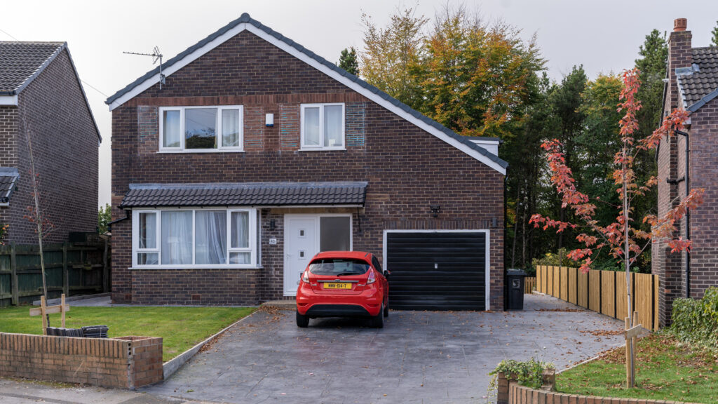 Image shows exterior of 5 bed student house